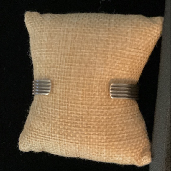 Native American Sterling Silver And Black Onyx Cuff Bracelet - Picture 7 of 10